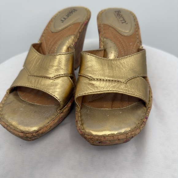 Born Gold Leather Cork Wedge Slide Sandals | Size 6 - Picture 4 of 9
